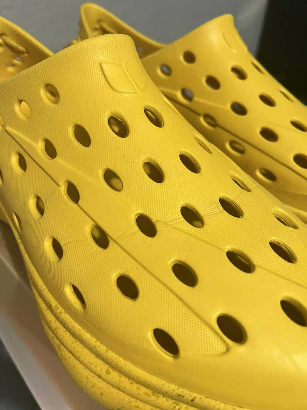 Crocs Kane recovery footwear - image 5