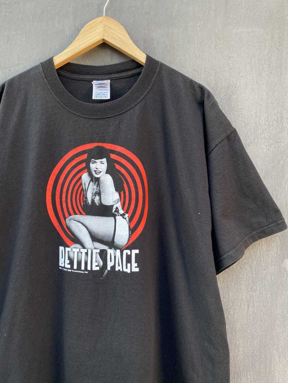 Streetwear × Vintage Bettie Page Vintage t shirt … - image 2