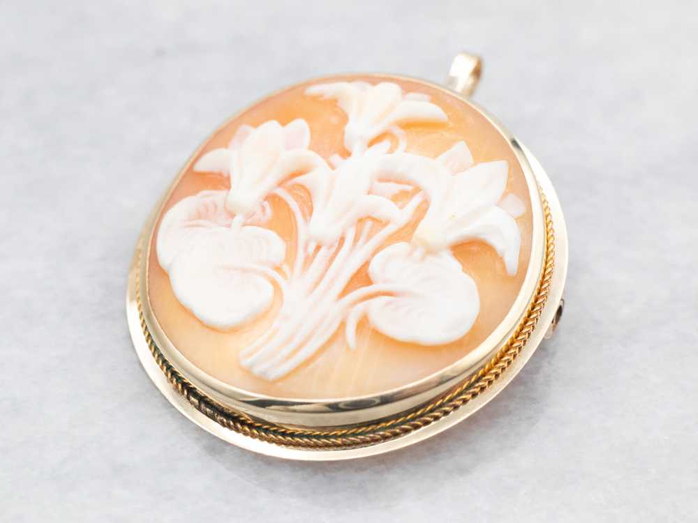 Yellow Gold Flower Cameo Brooch or Pendant - image 1