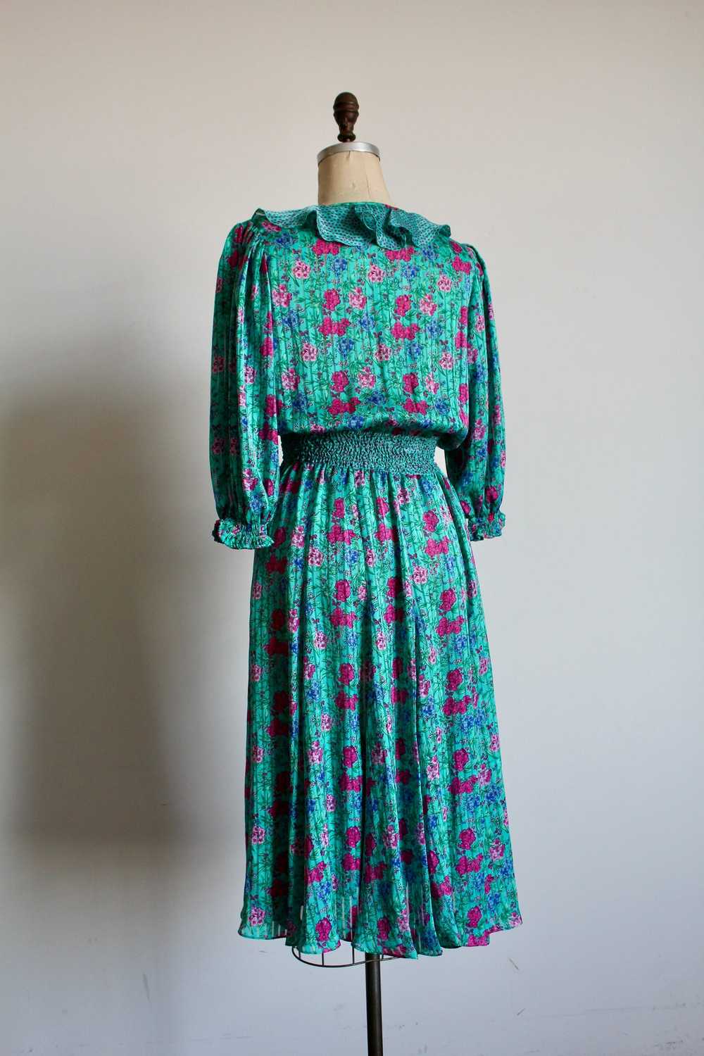 1980s Diane Freis Floral Turquoise Smocked Ruffle… - image 3