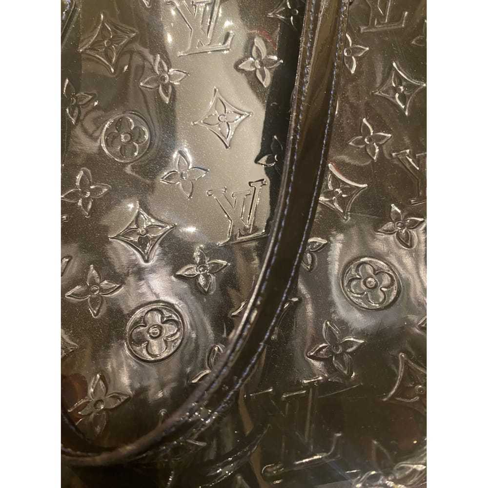 Louis Vuitton Wilshire patent leather handbag - image 4