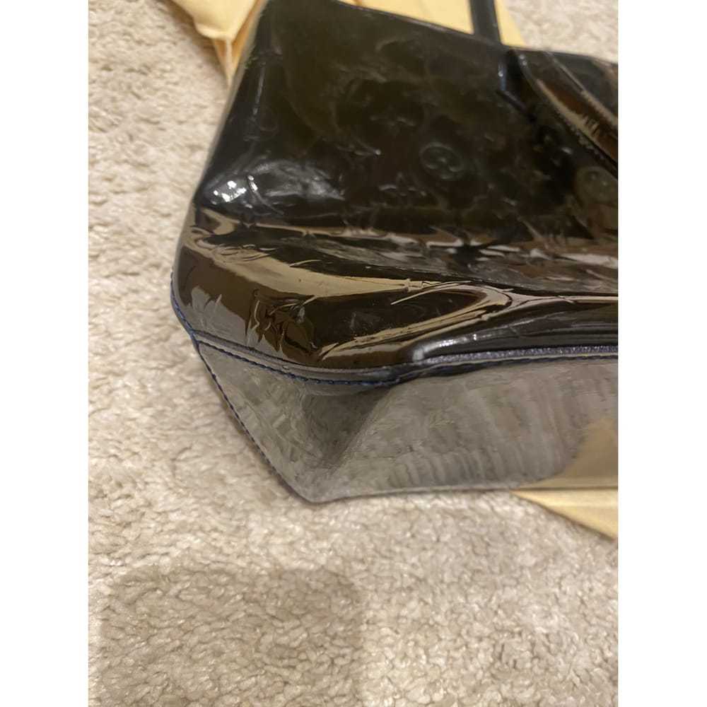 Louis Vuitton Wilshire patent leather handbag - image 9