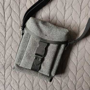 大人気 MAISON MARGIELA Fire バケットバッグ (Maison Margiela