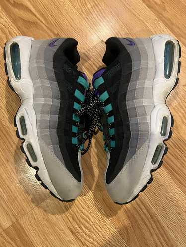 Air max hotsell 95 grape 2010