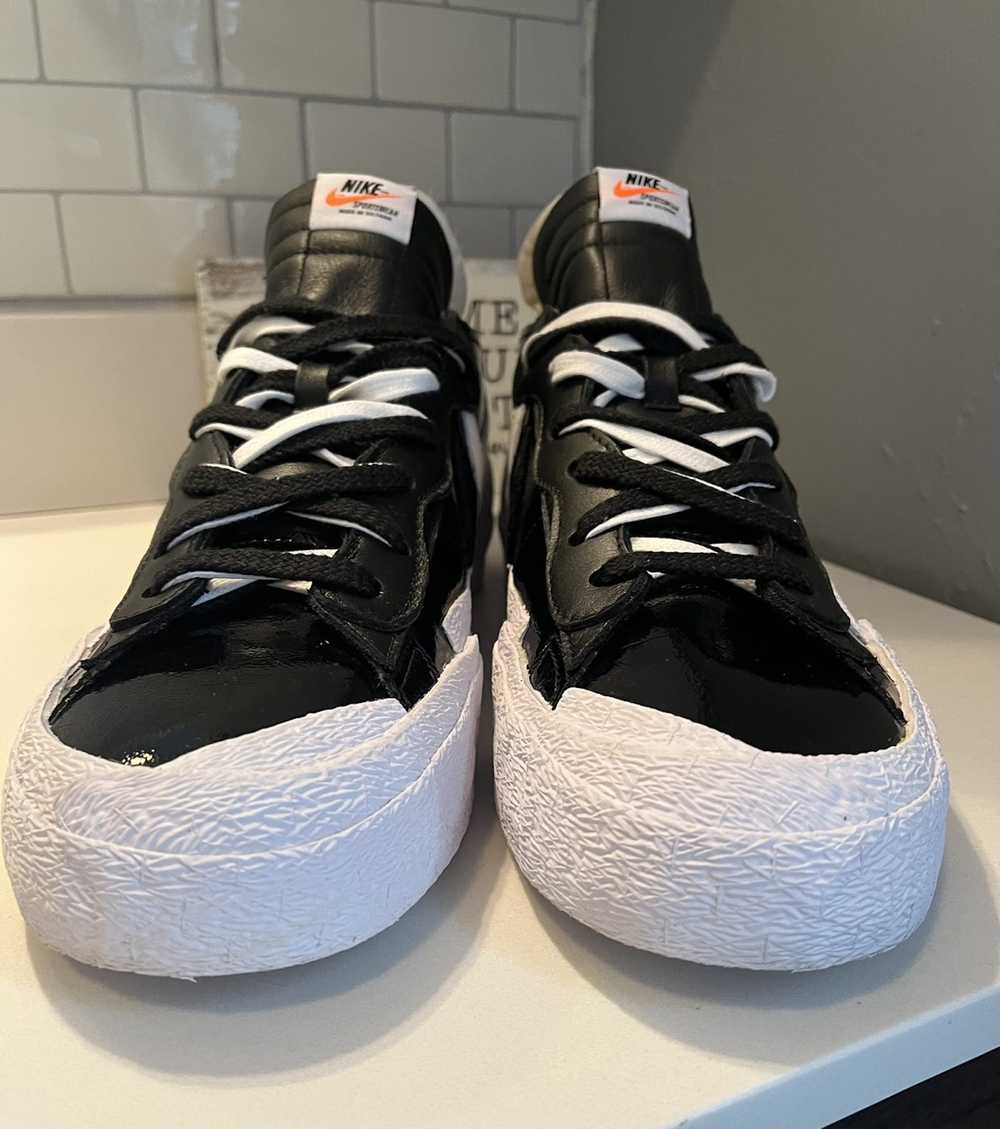 Nike × Sacai Sacai x Nike Blazer Low Black Patent… - image 3