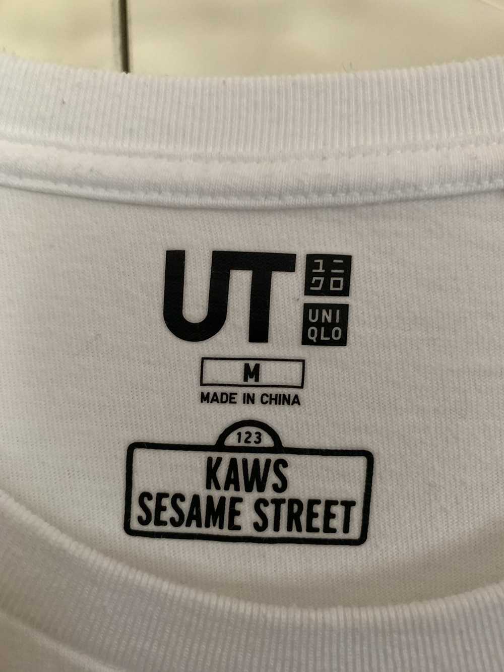 Kaws × Uniqlo KAWS X SESAME STREET X UNIQLO Tee - image 3