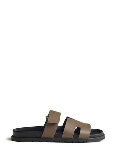 Hermès Pre-Owned Chypre leather slides - Brown