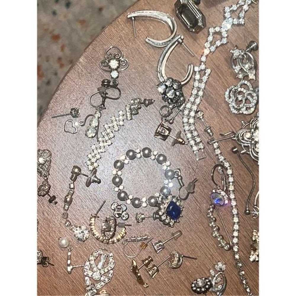 Vintage LOT of Dress Clip Rhinestones Jewelry Fas… - image 4