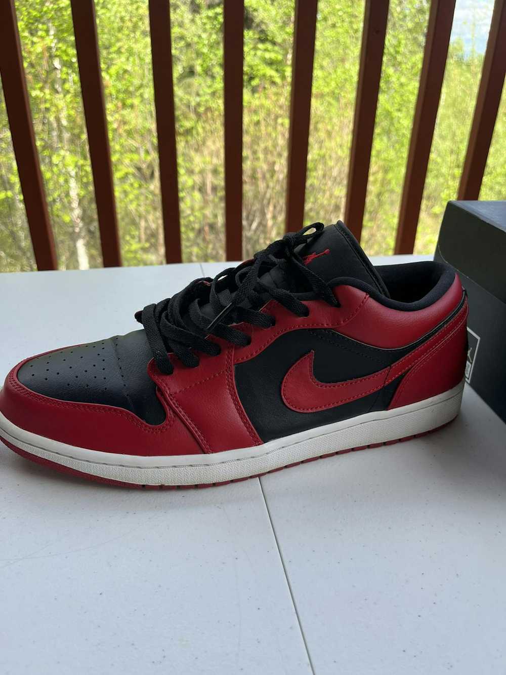 Jordan Brand × Nike Air Jordan 1 low reverse bred - image 4