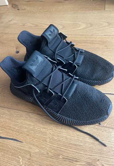 Black Ozweego Cloth X Suede Adidas Sneakers