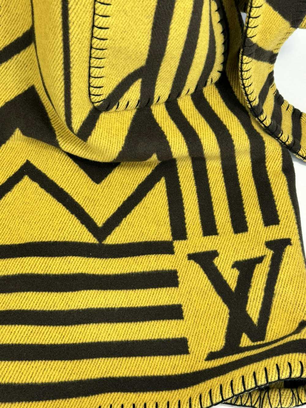 Louis Vuitton × Pharrell WOOL AND CASHMERE BLANKE… - image 6