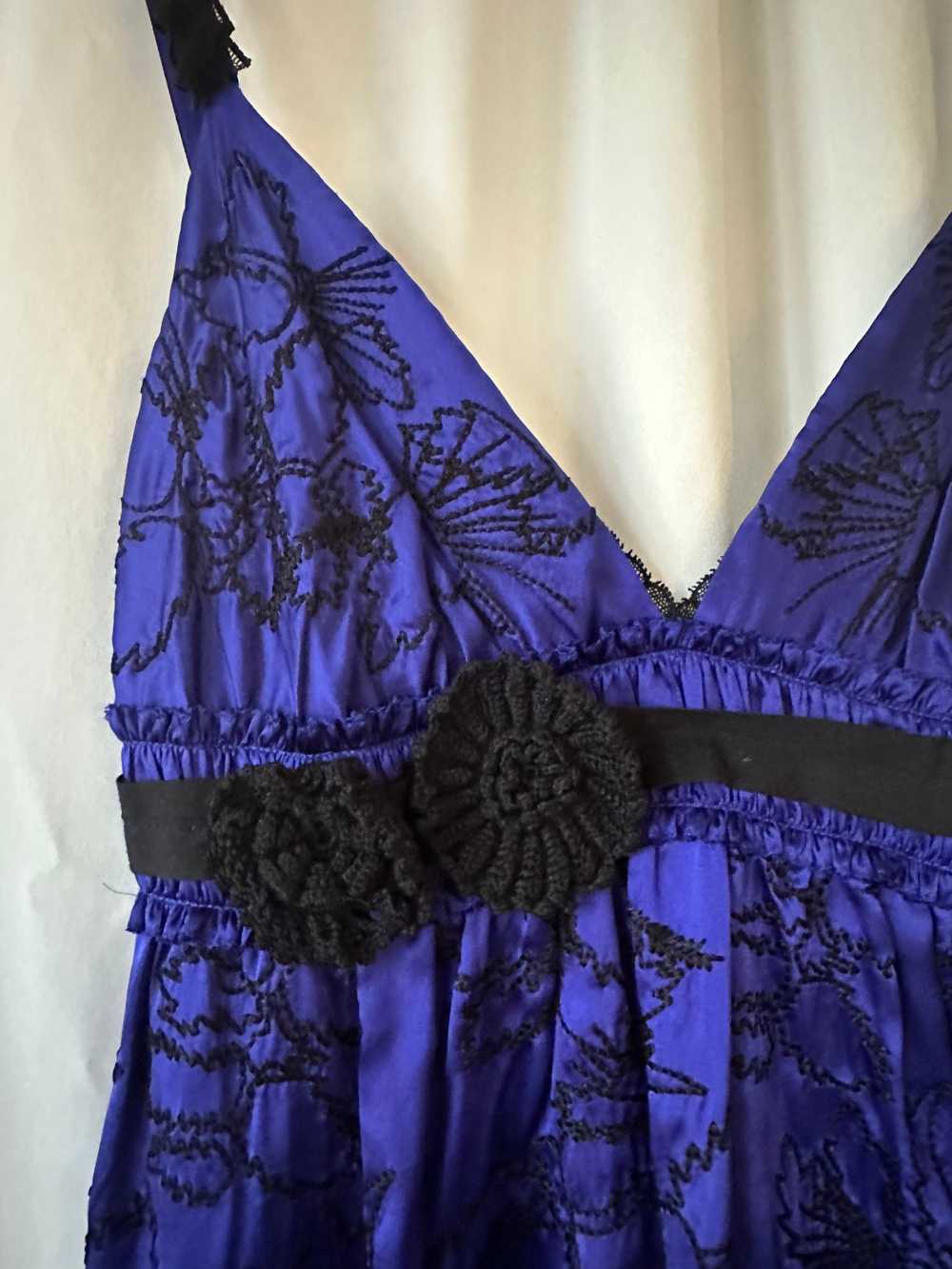 2000s Vera Wang Lavender Label Violet Silk Embroi… - image 12