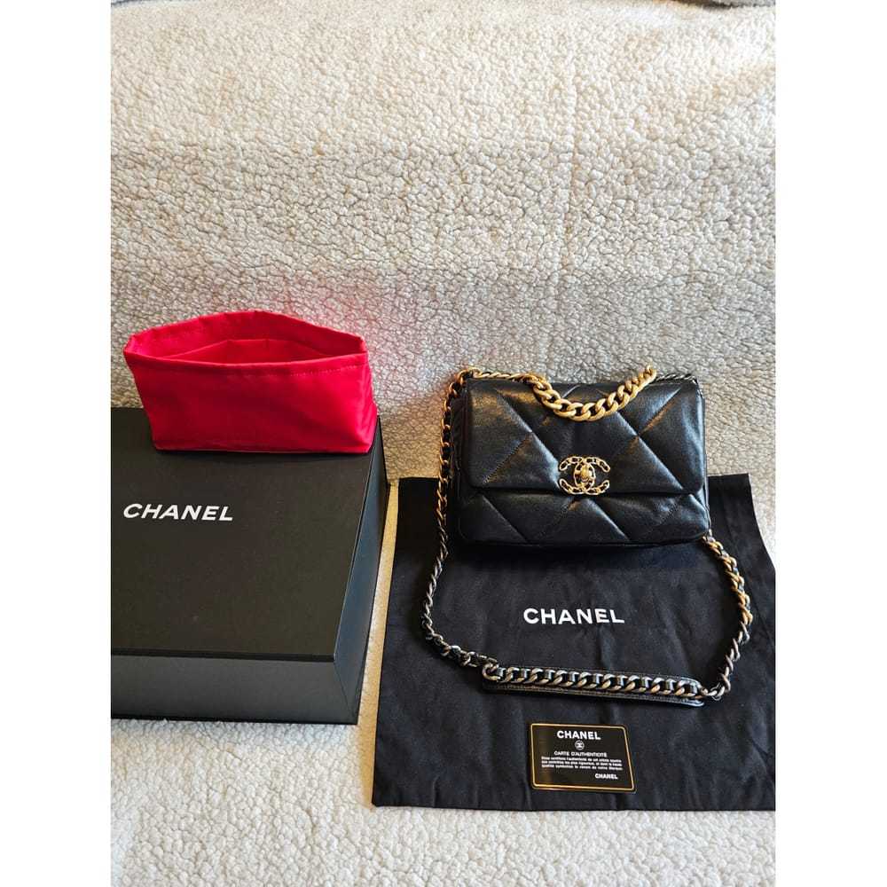 Chanel Chanel 19 leather bag - image 3