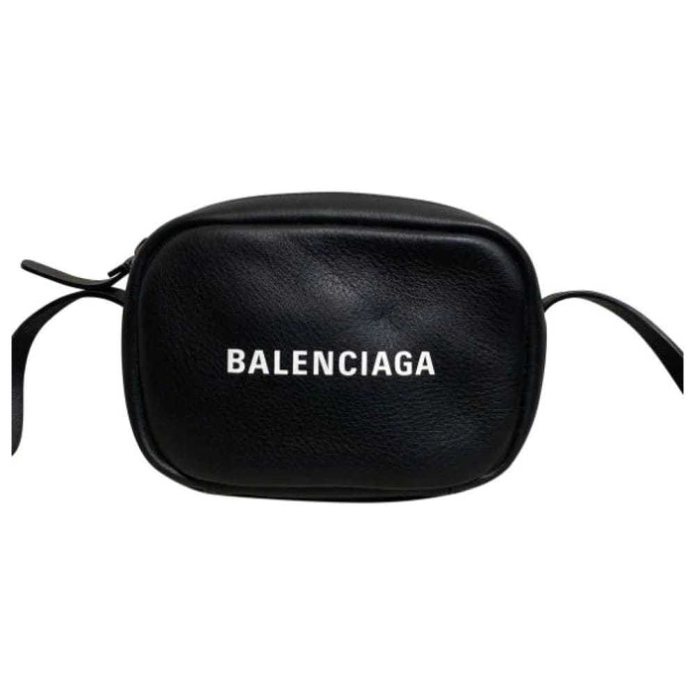 Balenciaga Everyday leather crossbody bag - image 12