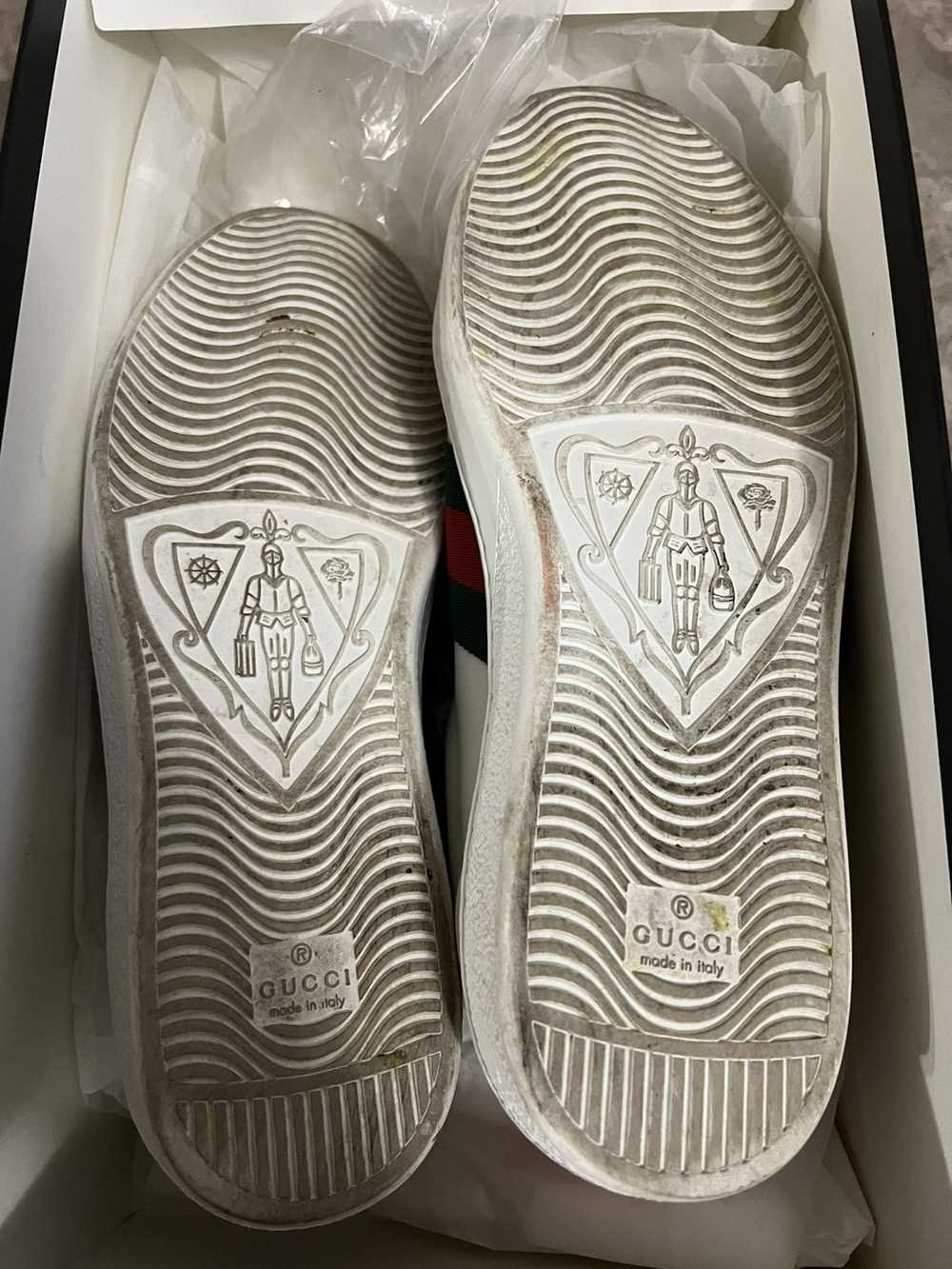 Gucci GUCCI White Embroidered Bee Ace Sneakers - image 9