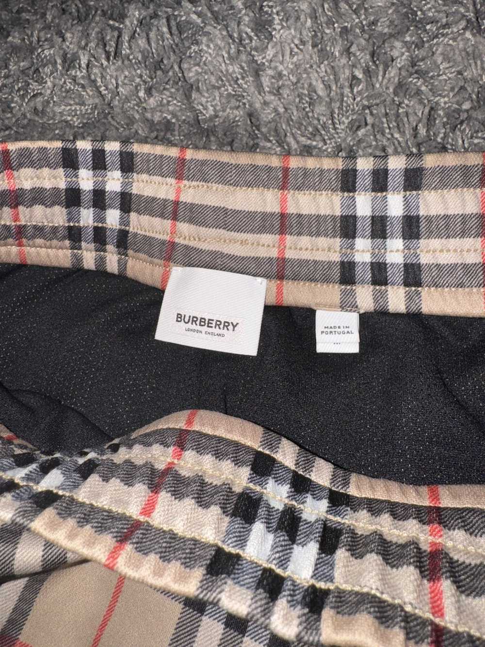 Burberry × Streetwear Burberry Checkered Shorts - image 3