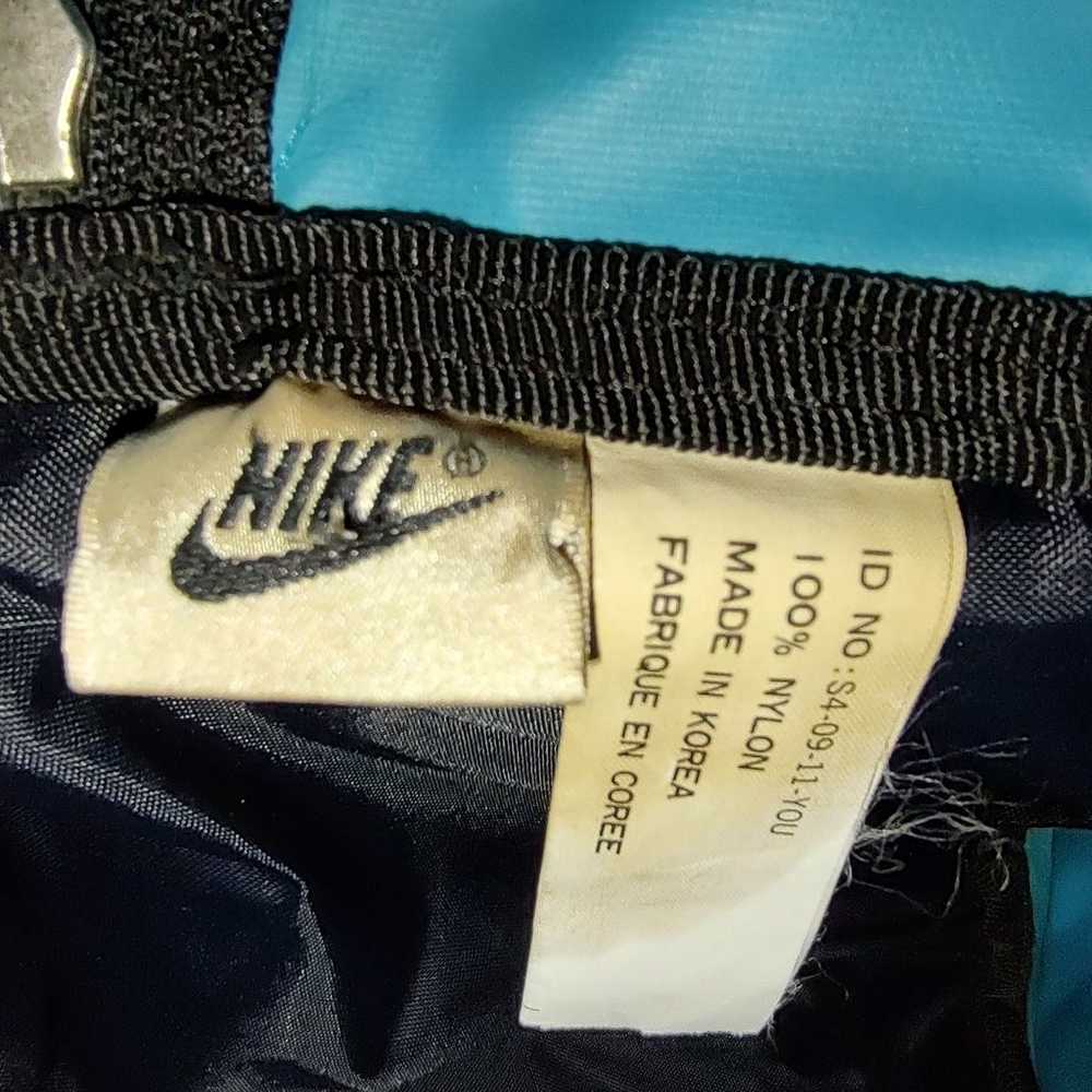 Nike vintage duffle Bag gym - image 9