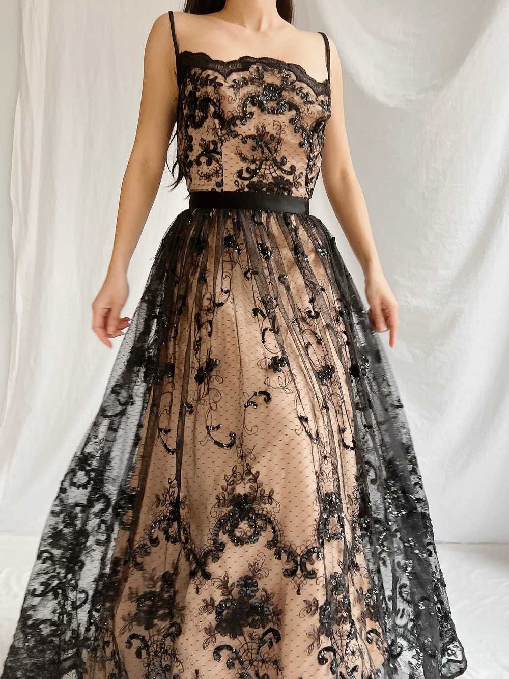 Vintage Nude and Black Lace Dress - S - image 1