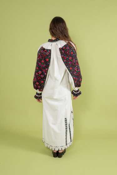 1920s Transylvanian Embroidered Folk Dress [med/lr