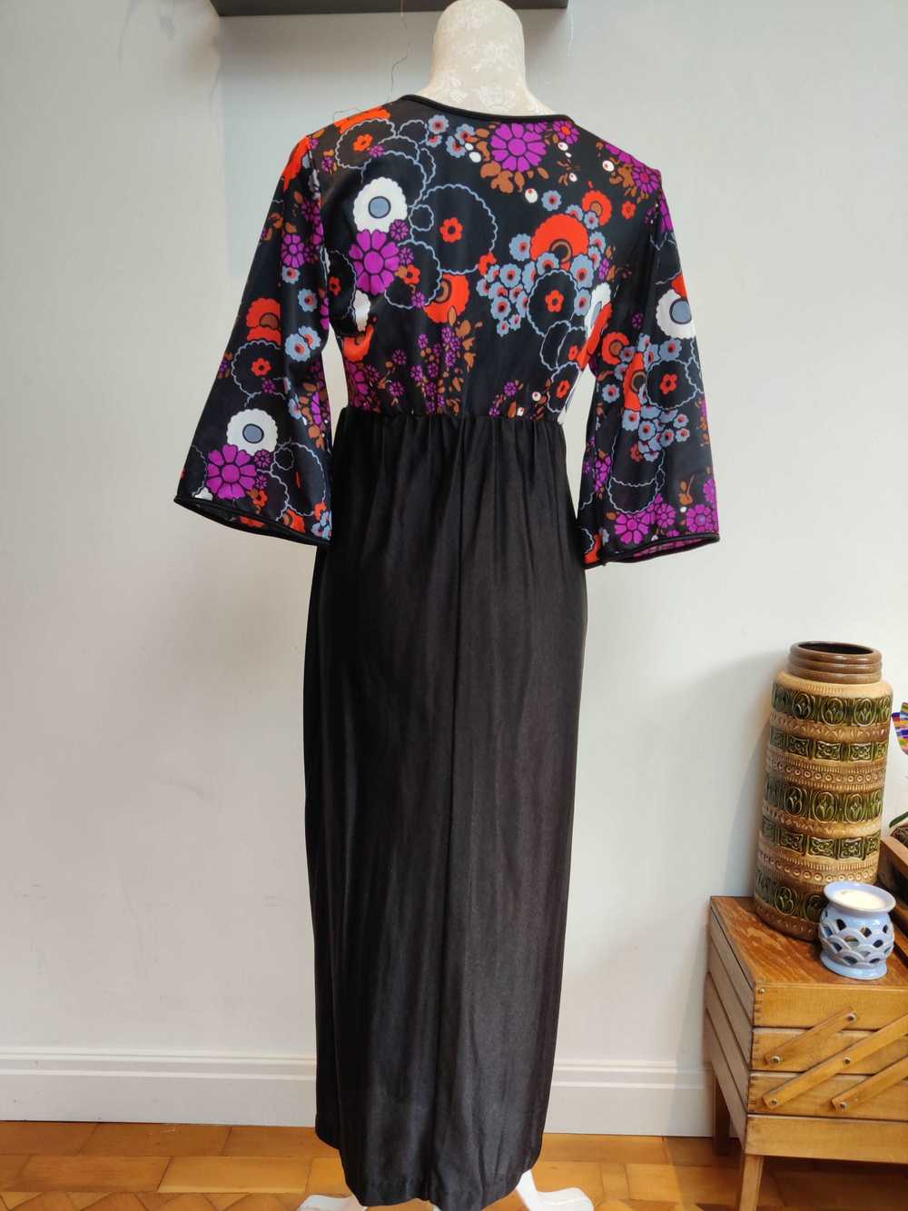 Amazing 70s maxi dress with black a pink flower p… - image 3