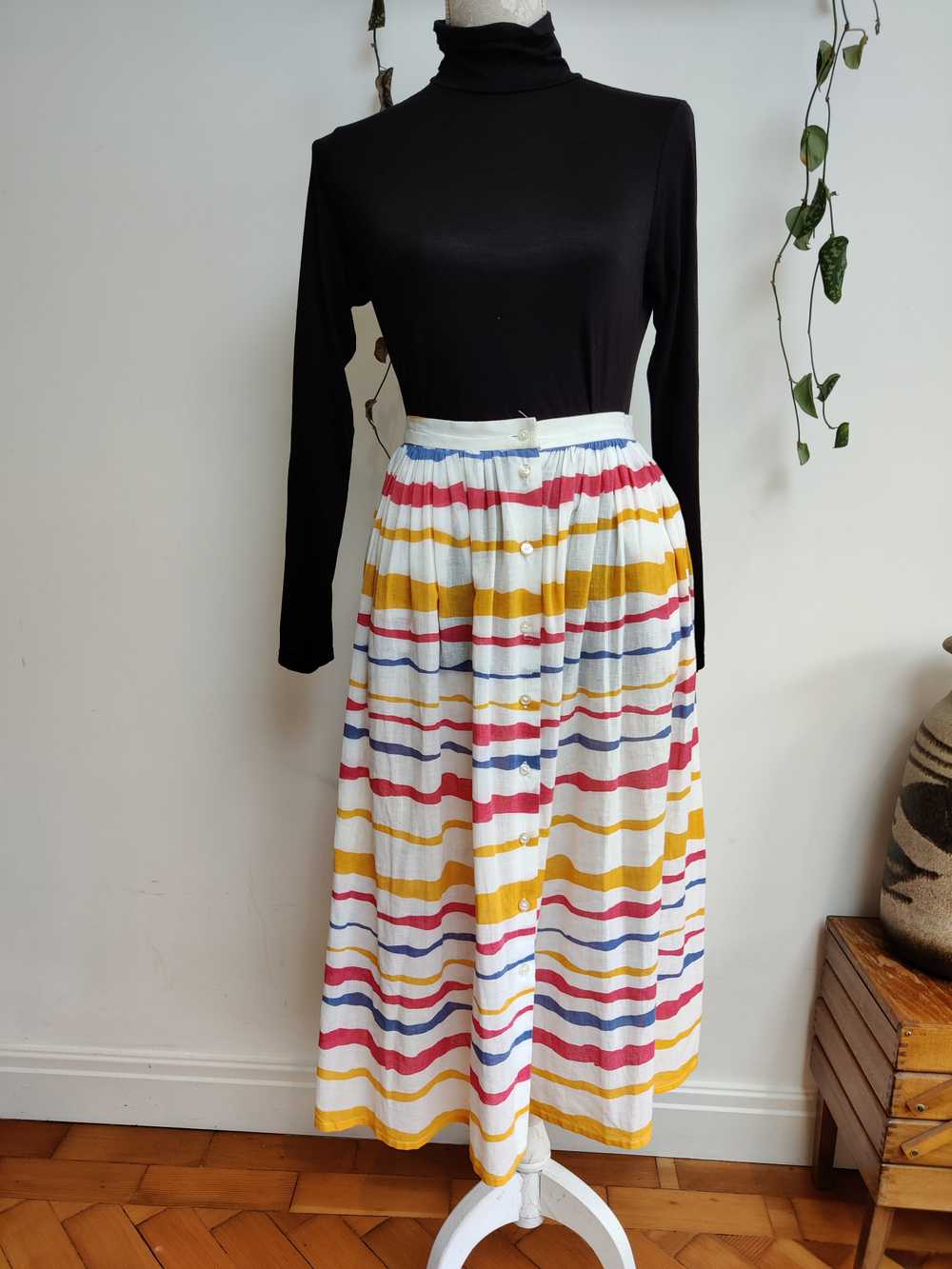 White rainbow stripe vintage jaeger skirt size 8. - image 3