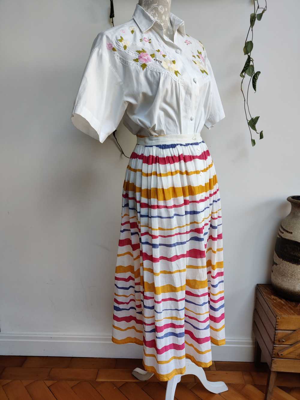 White rainbow stripe vintage jaeger skirt size 8. - image 7