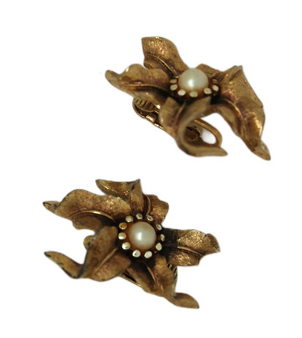 Boucher Lily 2081 Gold Tone Vintage Figural Earri… - image 3