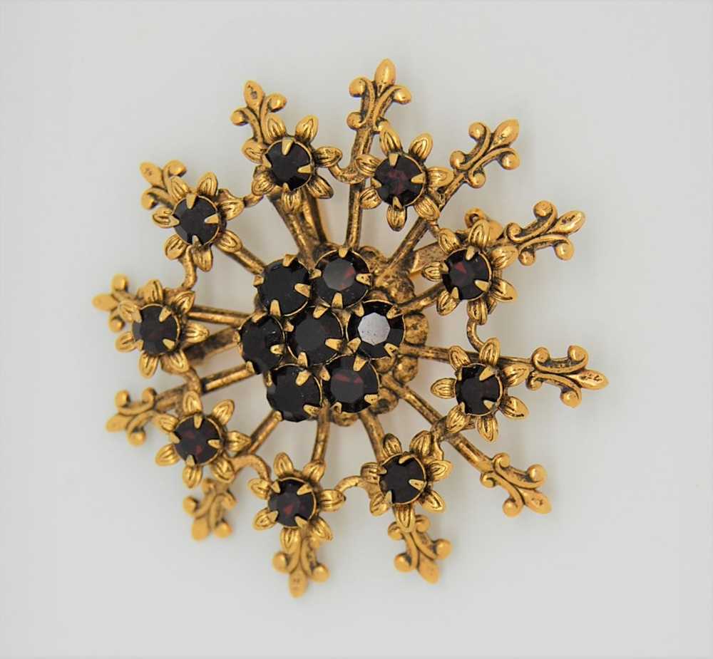 Christmas Garnet Rhinestone Snowflake Vintage Fig… - image 3