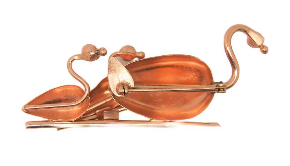 Art Deco Copper & Pearls Swan & Cygnets Vintage F… - image 2