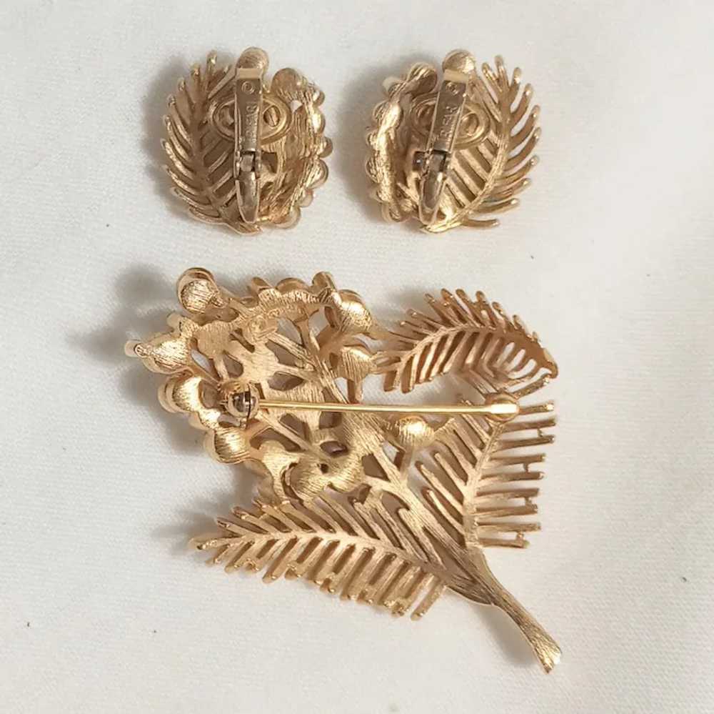 Trifari faux golden pearl rhinestone pin clip ear… - image 5