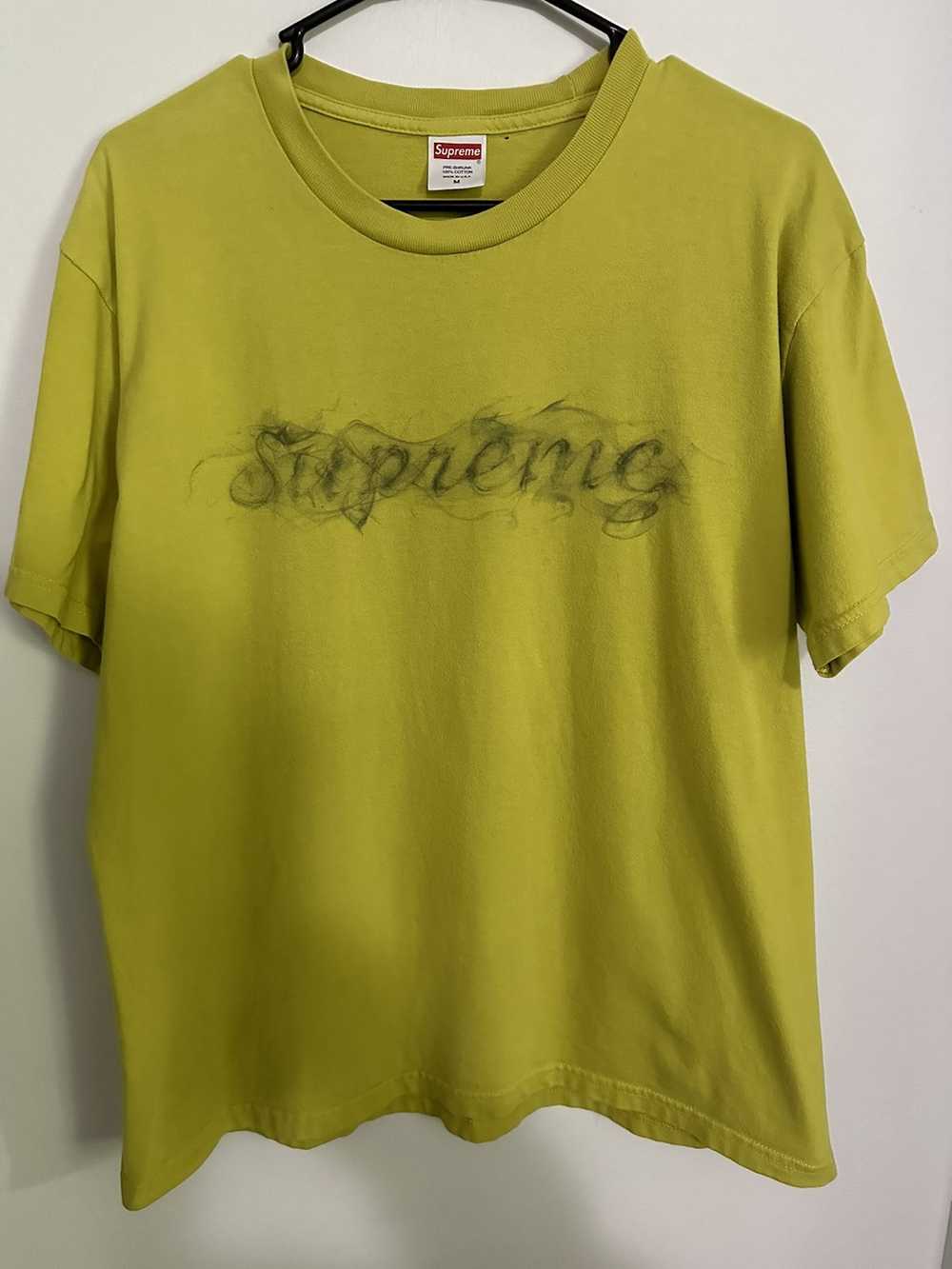 新色入荷Supreme Smoke Tee Magenta Tシャツ/カットソー(半袖/袖なし)