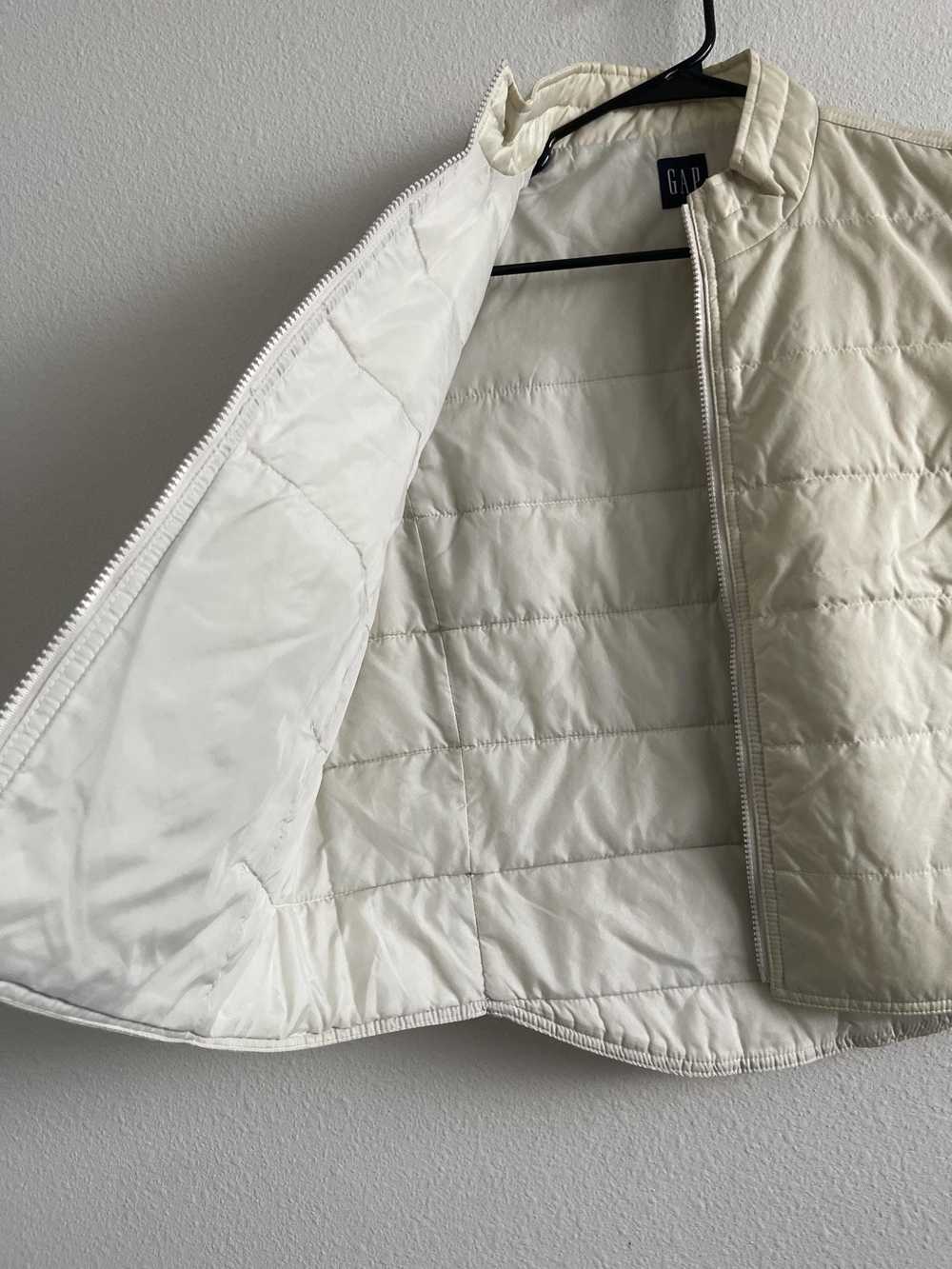 Gap Gap Off White Cream Puffer vest - image 3