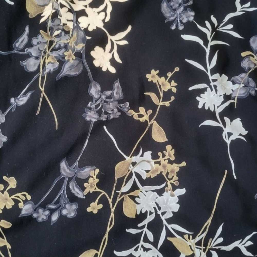 Ninety Woman Vintage Black Floral Short Sleeve To… - image 4