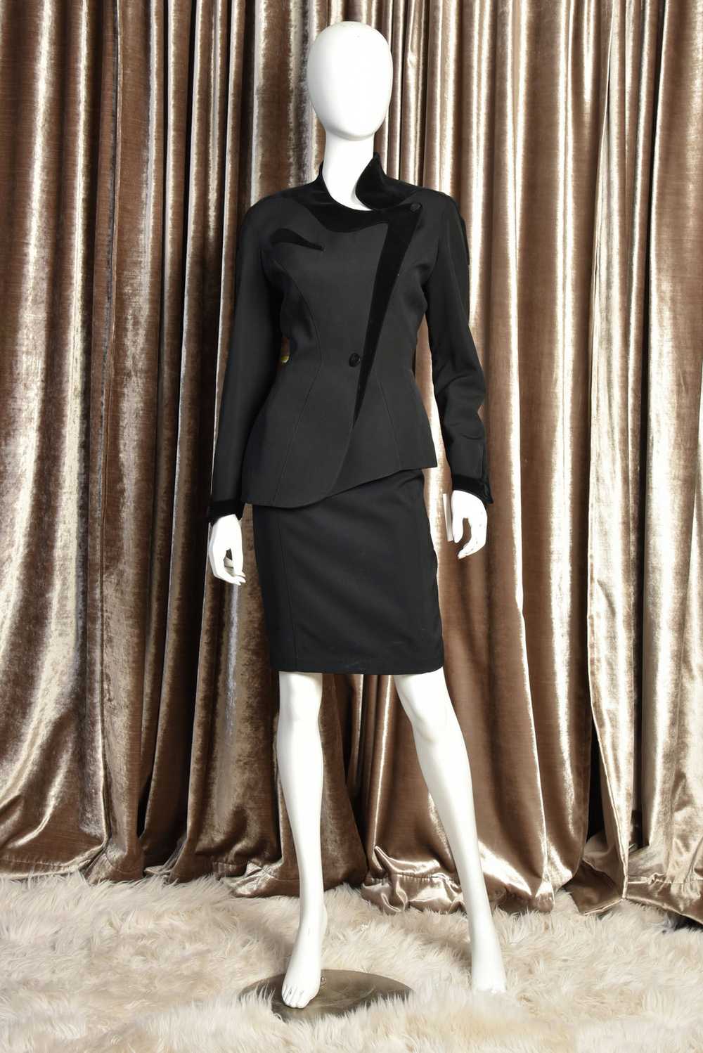 Thierry Mugler 80s Sculptural Skirt Suit - image 3
