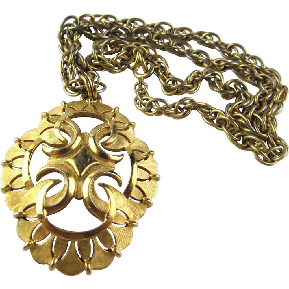 Crown Trifari  Mid-Century Gold Tone Necklace Wit… - image 1