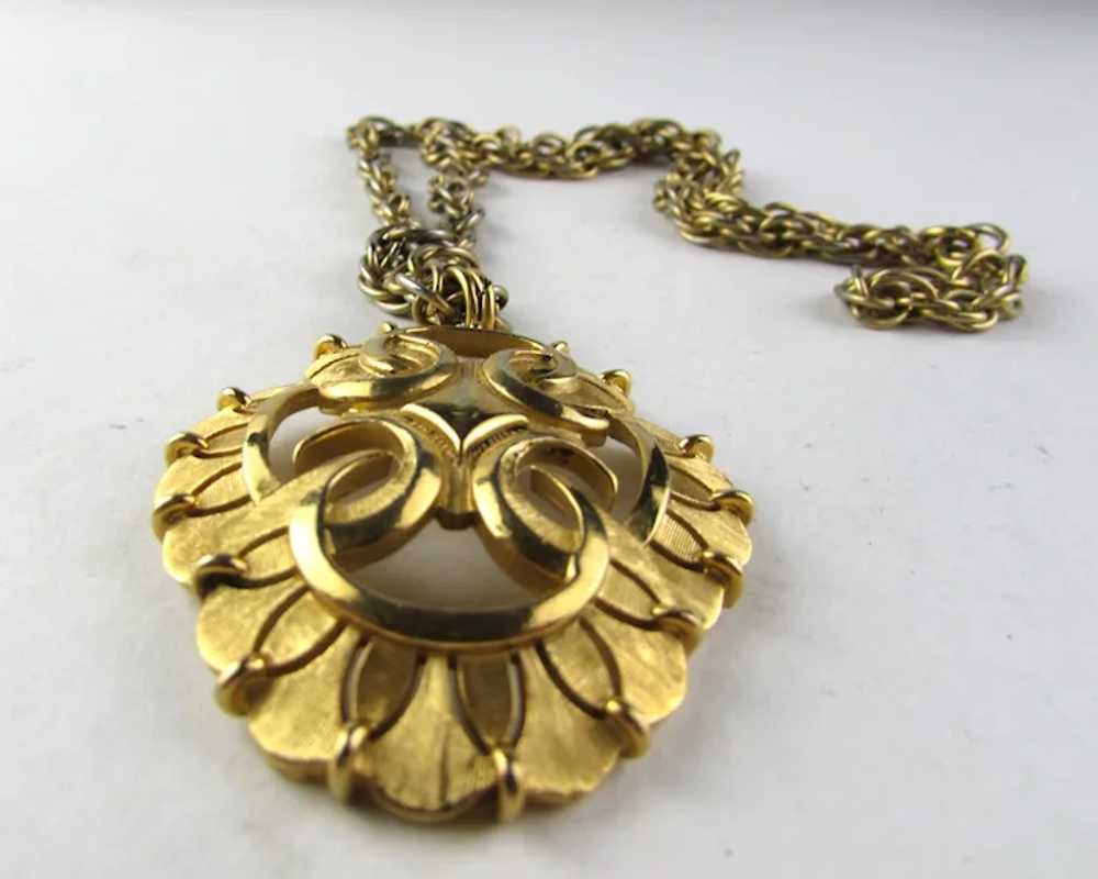 Crown Trifari  Mid-Century Gold Tone Necklace Wit… - image 7