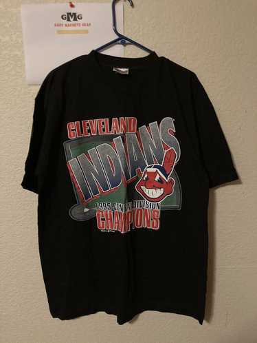 MLB × Vintage 1995 Vintage Cleveland Indians Tshir