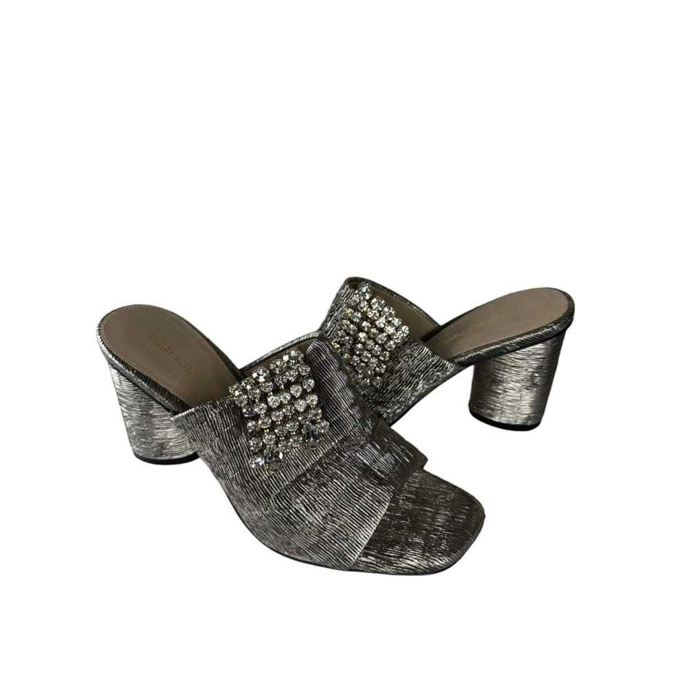 Stuart Weitzman Leather mules & clogs - image 3