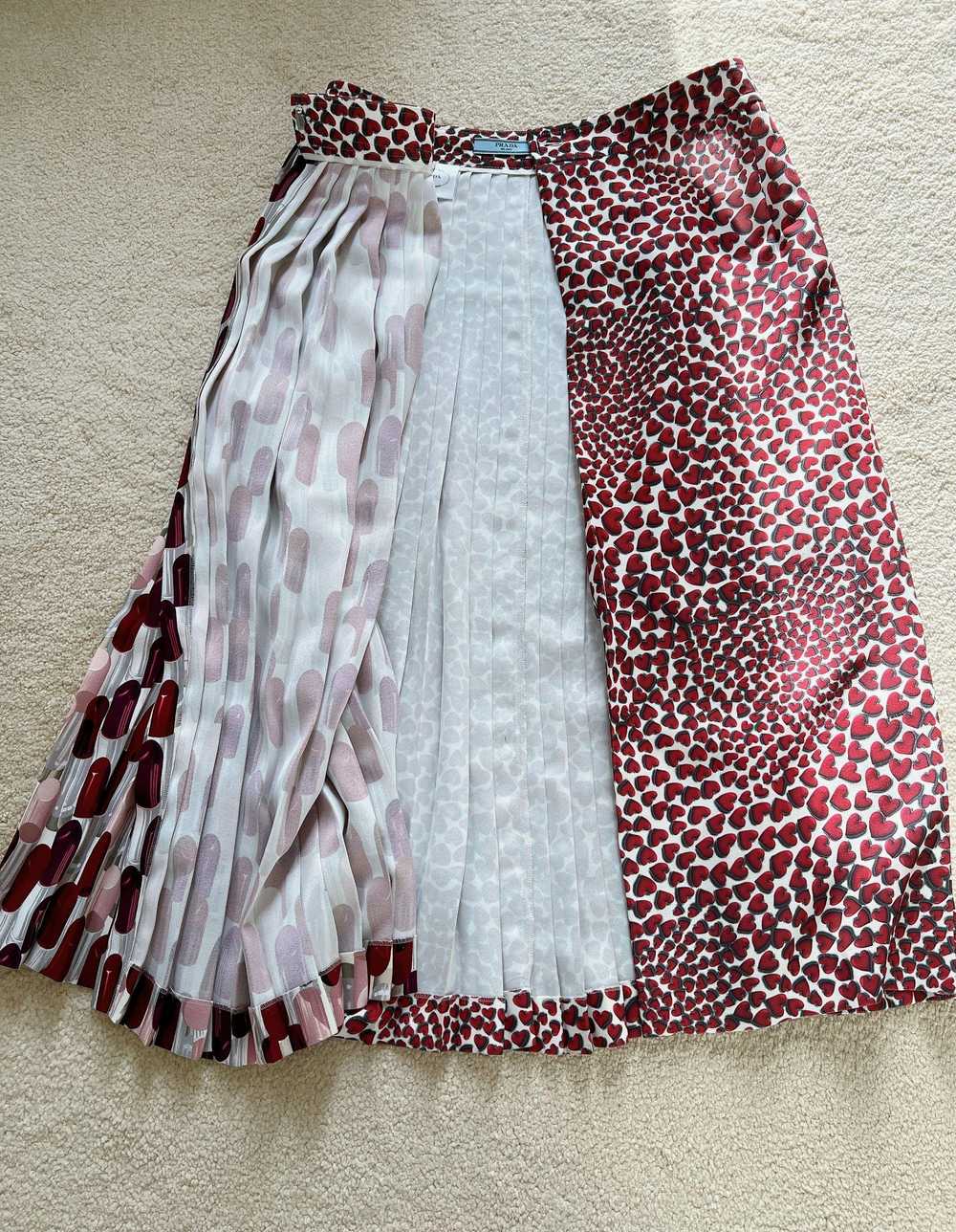 Product Details Prada Lipstick Print Pleated Skirt - image 8
