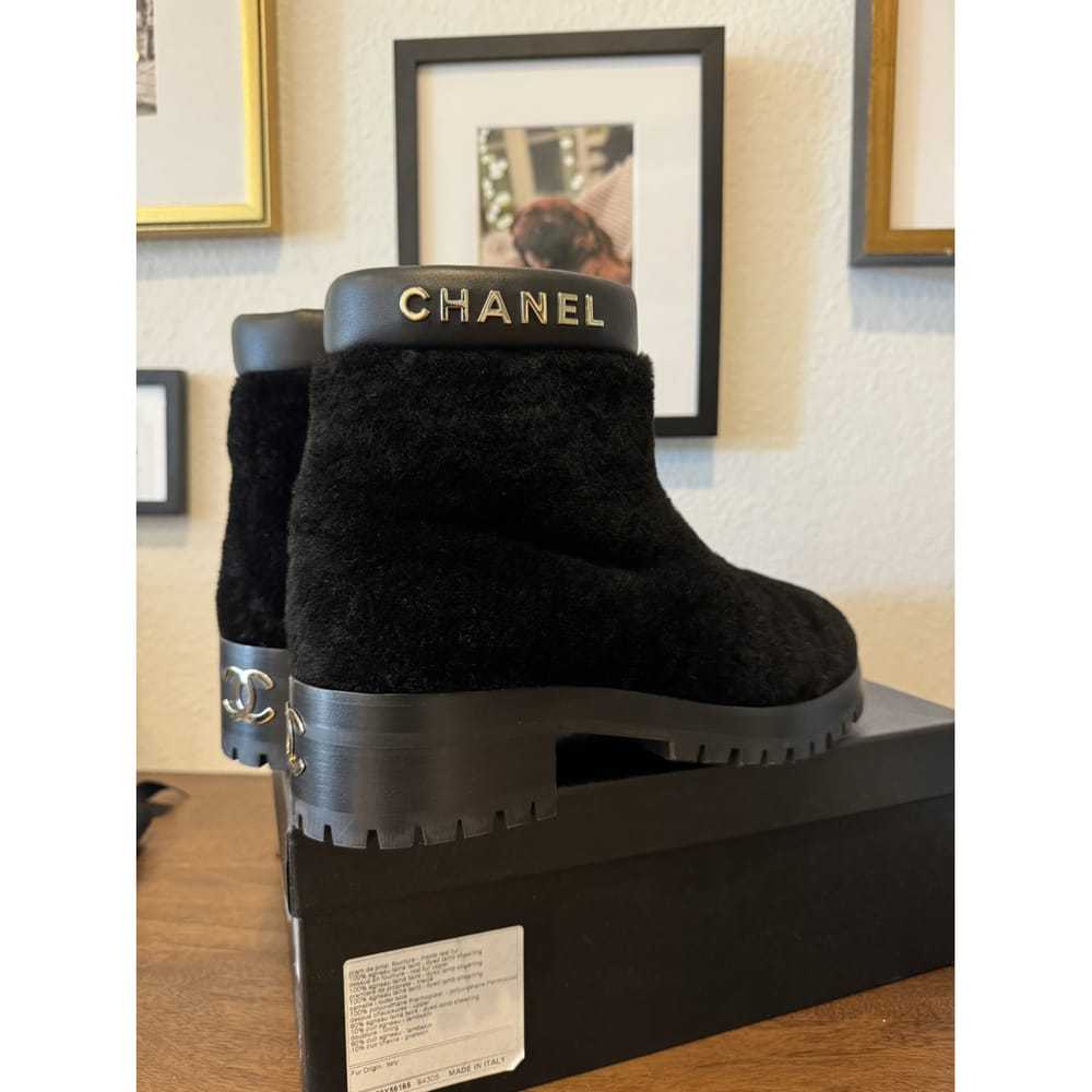 Chanel Shearling snow boots - image 2