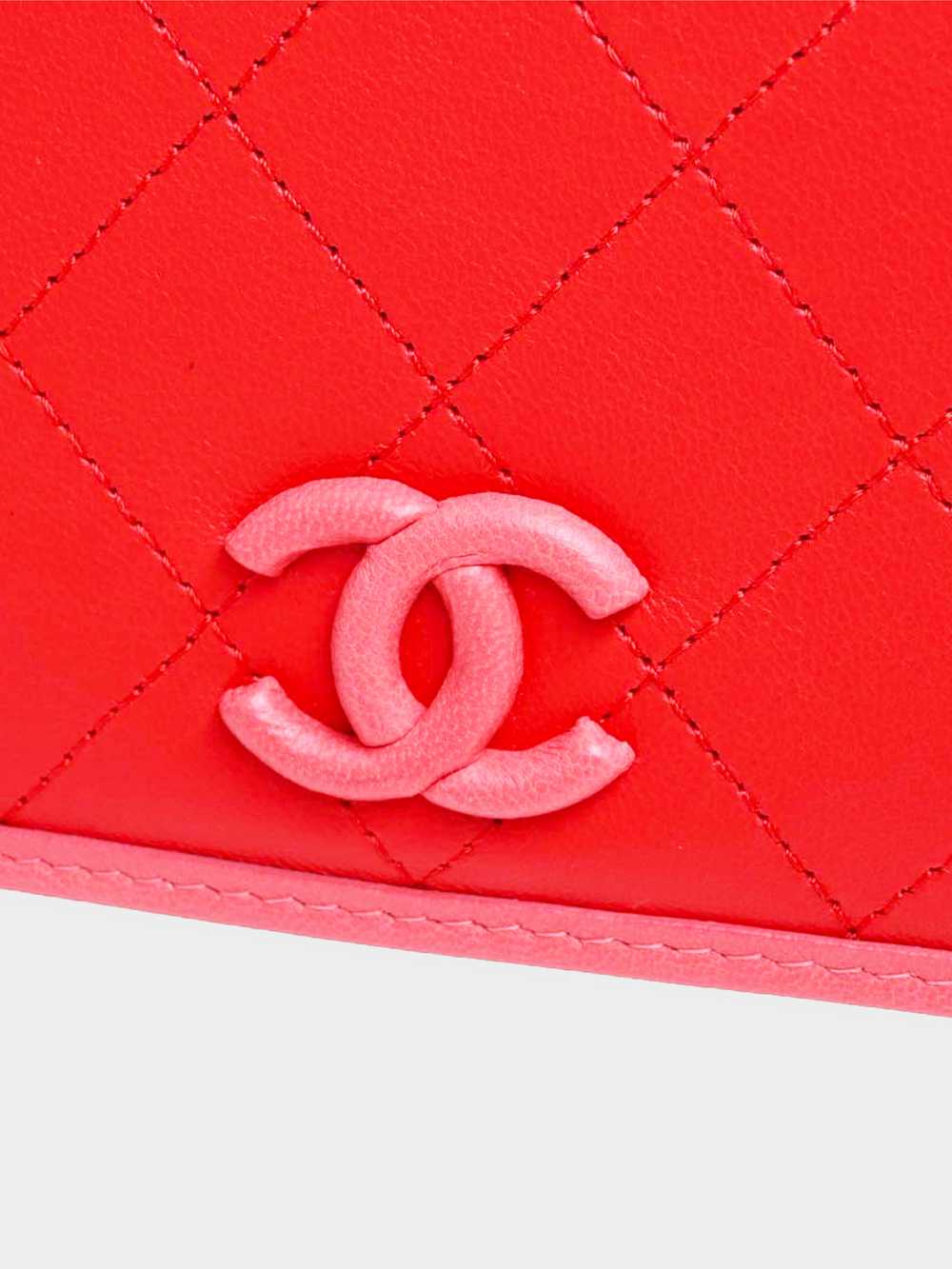 Chanel 2019 Red and Pink Caviar Leather Matelasse… - image 3