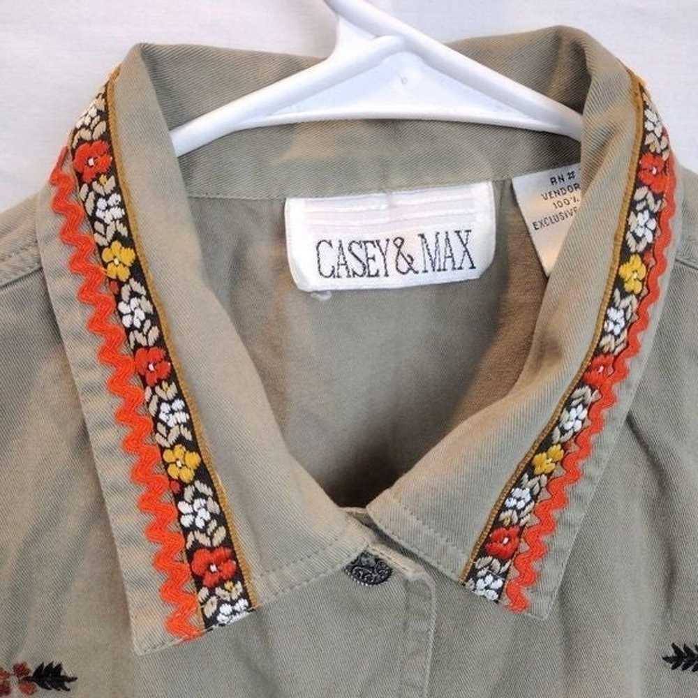 Casey & Max Vintage Embroidered Floral Collared V… - image 2