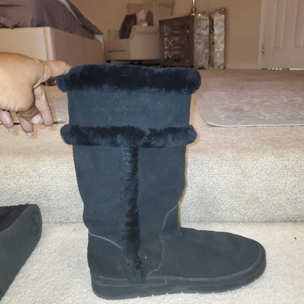 Michael Kors Shearling boots - image 10