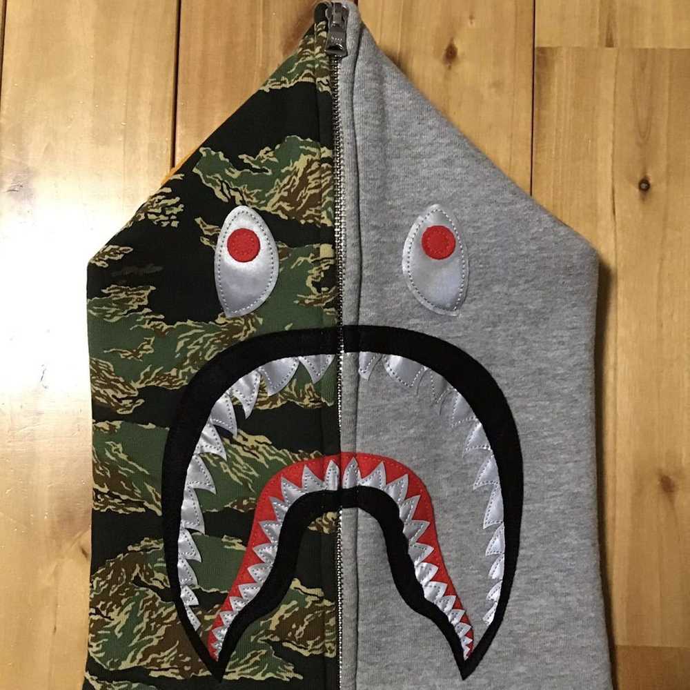 Bape 2013 🔥ZOZO limited🔥 Reflector Shark full z… - image 4