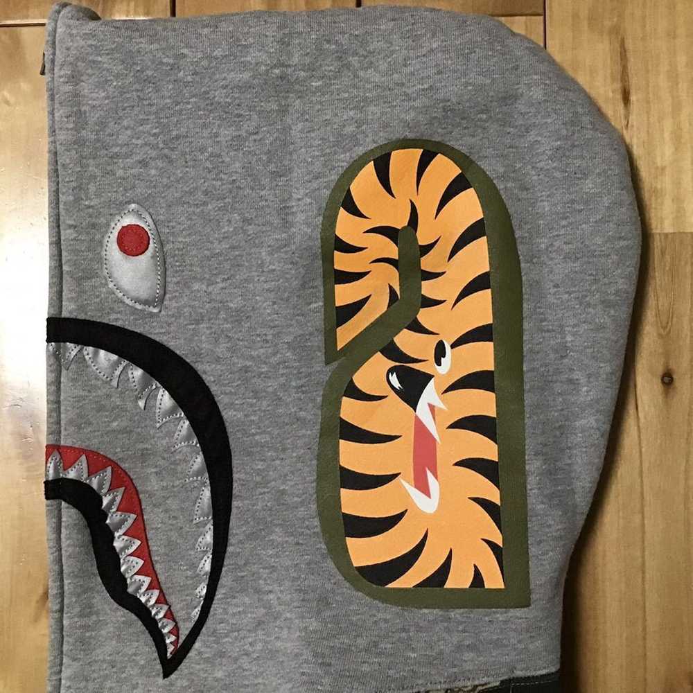 Bape 2013 🔥ZOZO limited🔥 Reflector Shark full z… - image 6