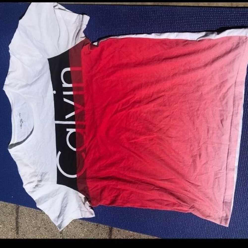 Calvin Klein t-shirt - image 4
