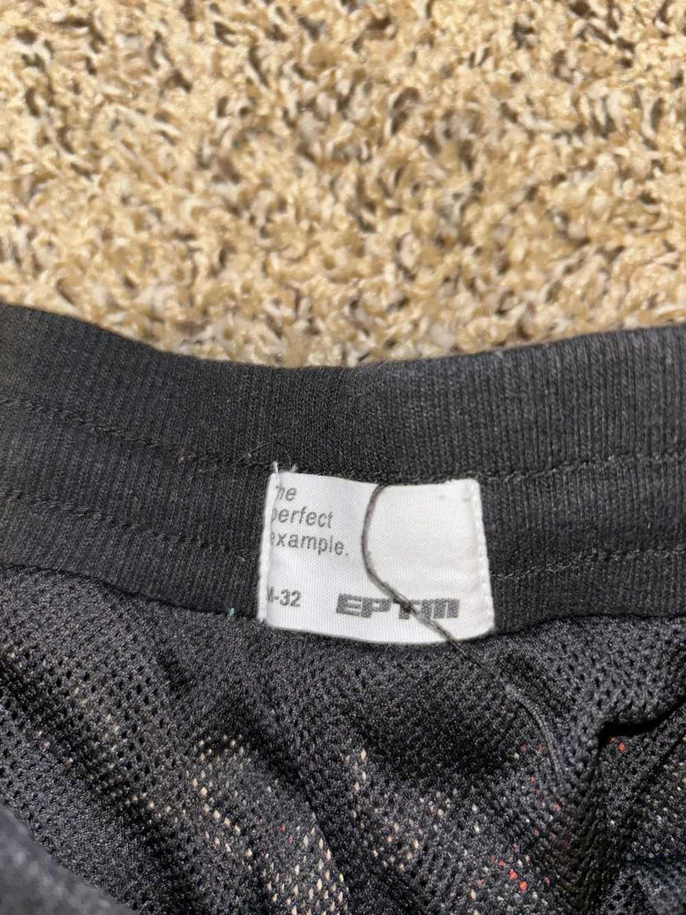 Eptm × Streetwear EPTM Flannel Streetwear Shorts - image 5