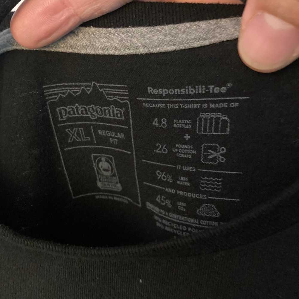 Patagonia T shirt Regular fit XL - image 2
