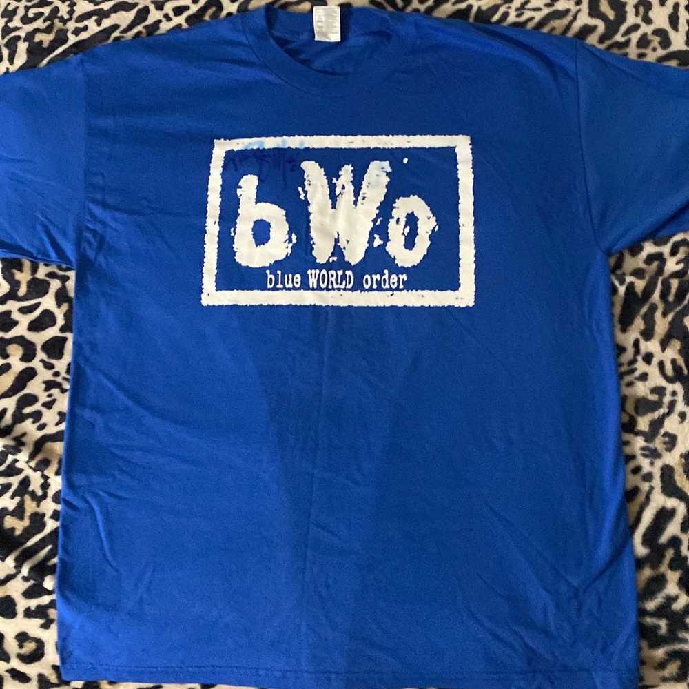 b.W.o Tshirt autographed by The Blue Meanie !!! - image 1
