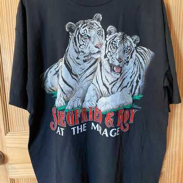 90's Siegfried and Roy tiger shirt